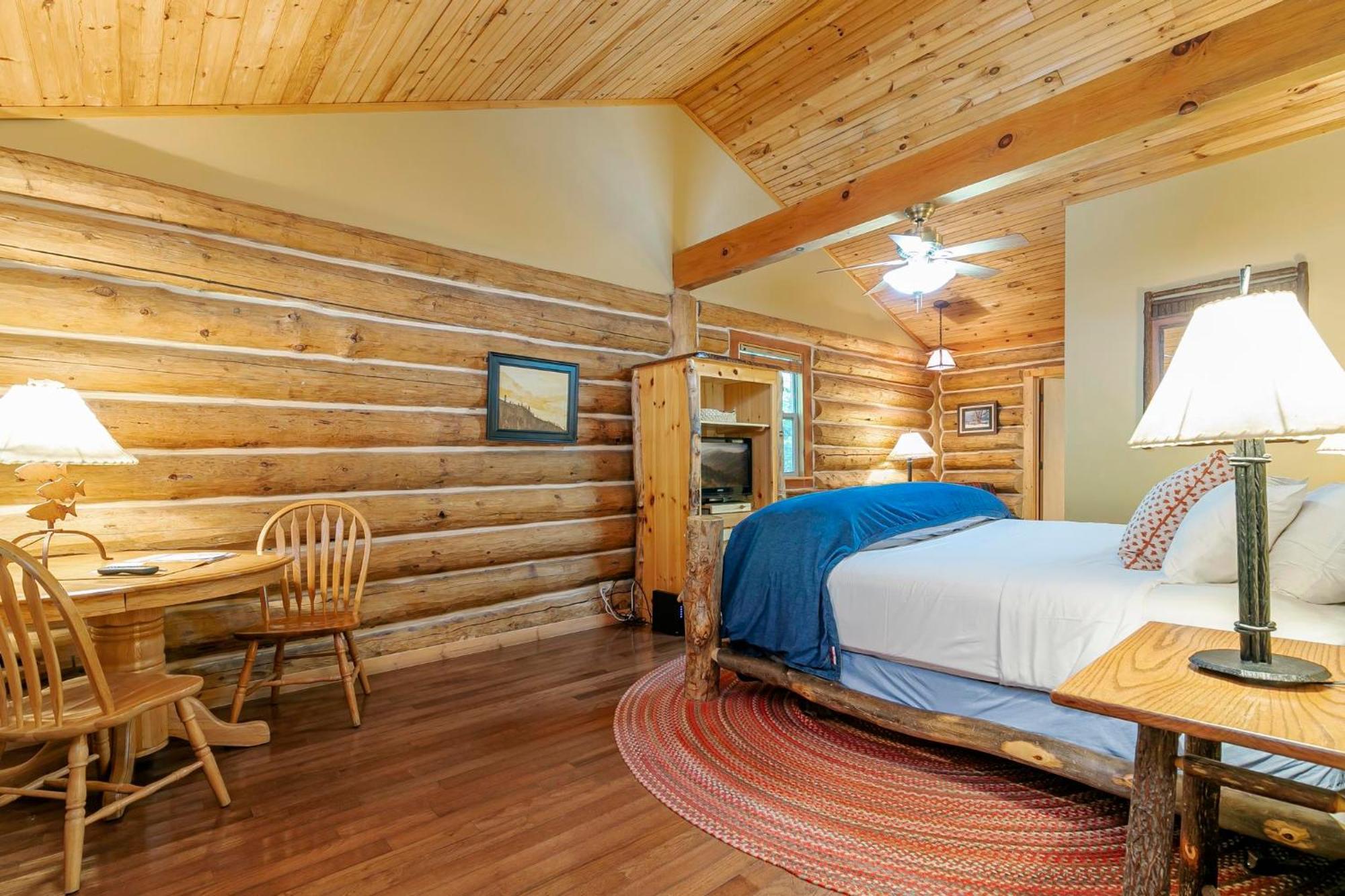 Dancing Bear Lodge Townsend Exterior photo